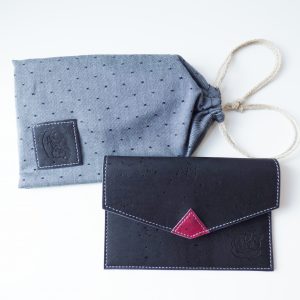 Pochette P Noir Rouge Noir ret