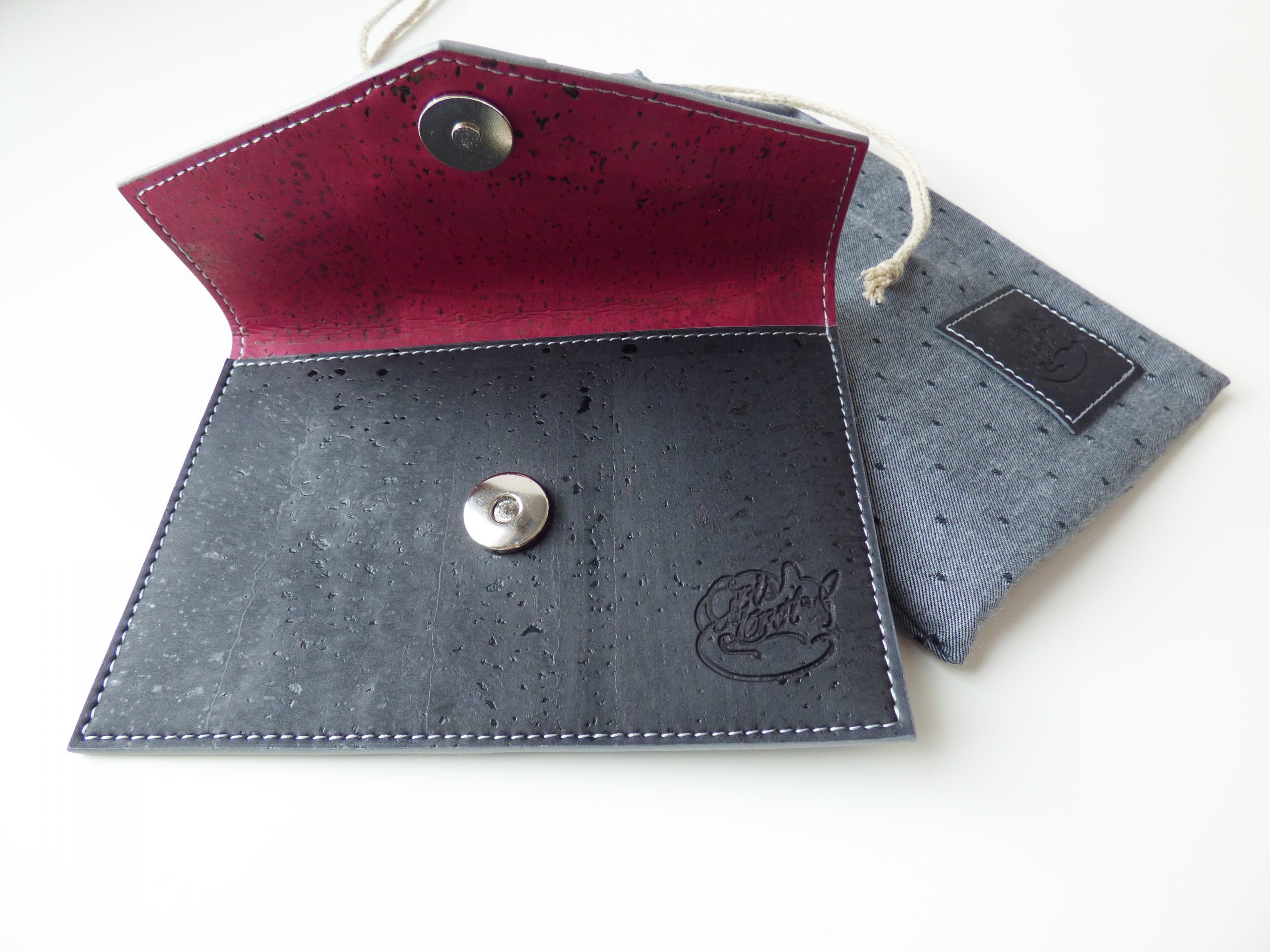Pochette P Ouverte Noir Rouge Noir ret